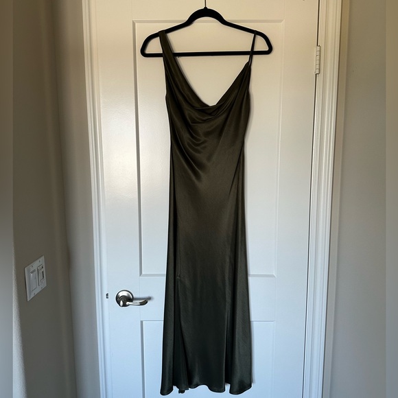 Leave Her Wilder Ricky Gown | Khaki | US 4 - Picture 6 of 10